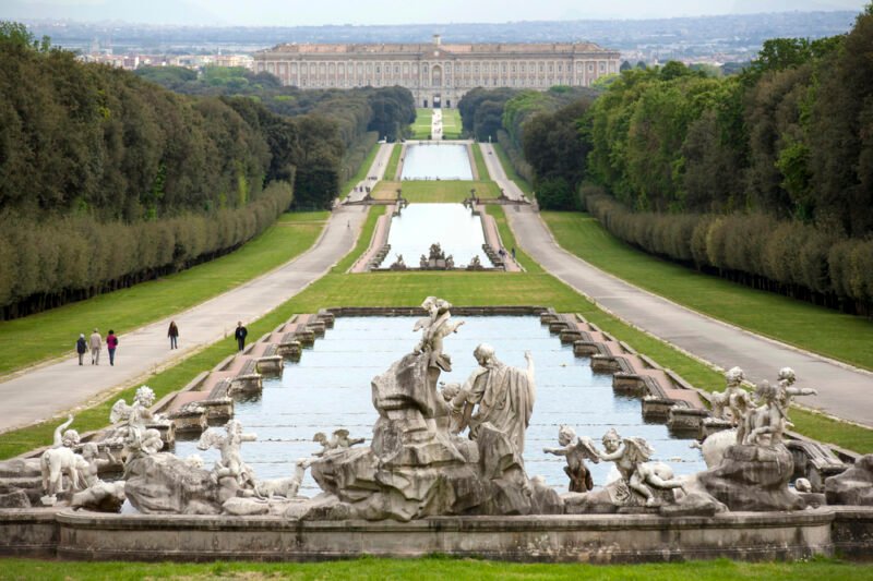 Reggia, i sindacati a muso duro contro il direttore Felicori